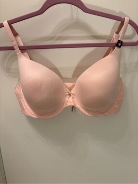 Victoria's Secret Light Pink Smooth T-Shirt Bra with Lace